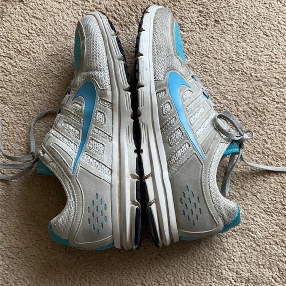 Nike + blue & white sneakers size 9 - Picture 4 of 4